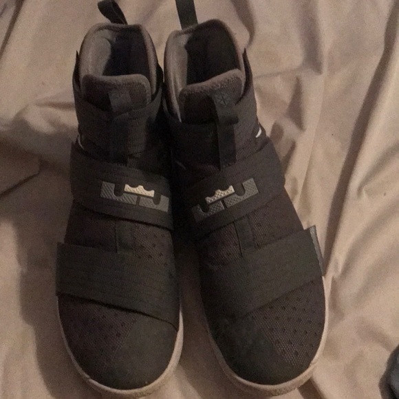 lebron soldier 10 size 12